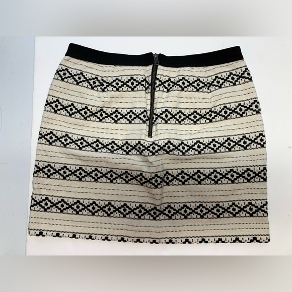 Women’s Mini Skirts (Set of 2), Size 8, AEO, Gap - Picture 2 of 5